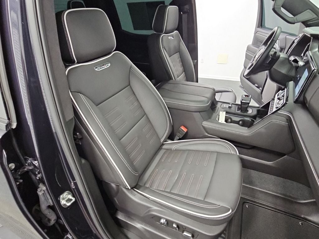 2025 GMC Sierra 1500 AT4X