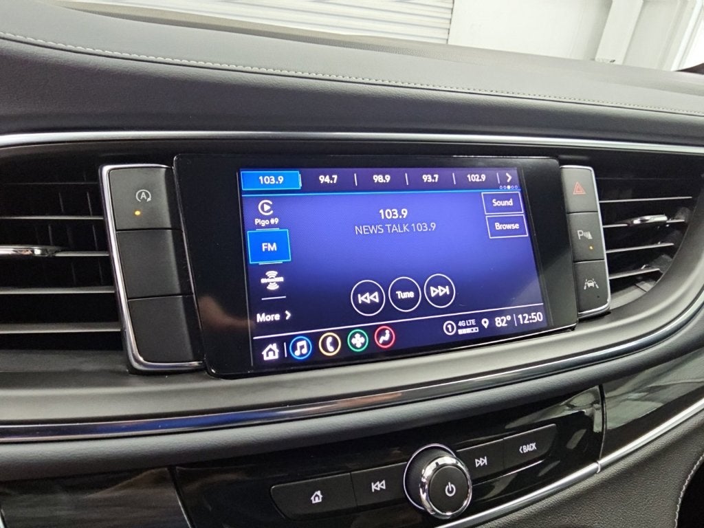 2024 Buick Enclave Essence