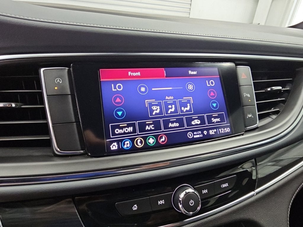 2024 Buick Enclave Essence