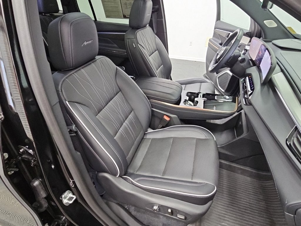 2025 Buick Enclave Avenir