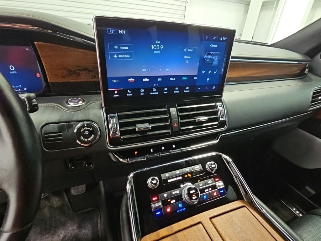 2022 Lincoln Navigator Black Label