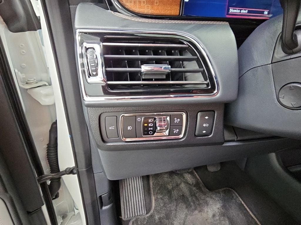 2022 Lincoln Navigator Black Label