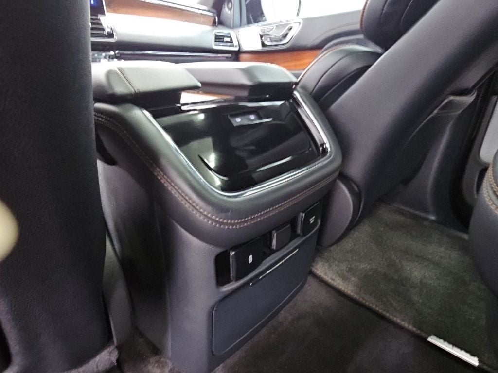 2022 Lincoln Navigator Black Label