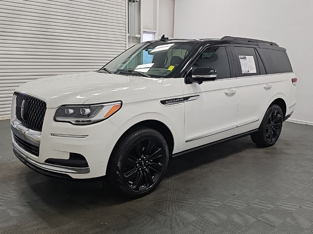 2022 Lincoln Navigator Black Label