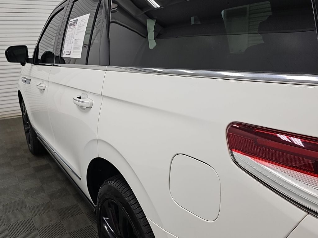 2022 Lincoln Navigator Black Label