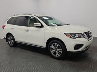 2017 Nissan Pathfinder SL