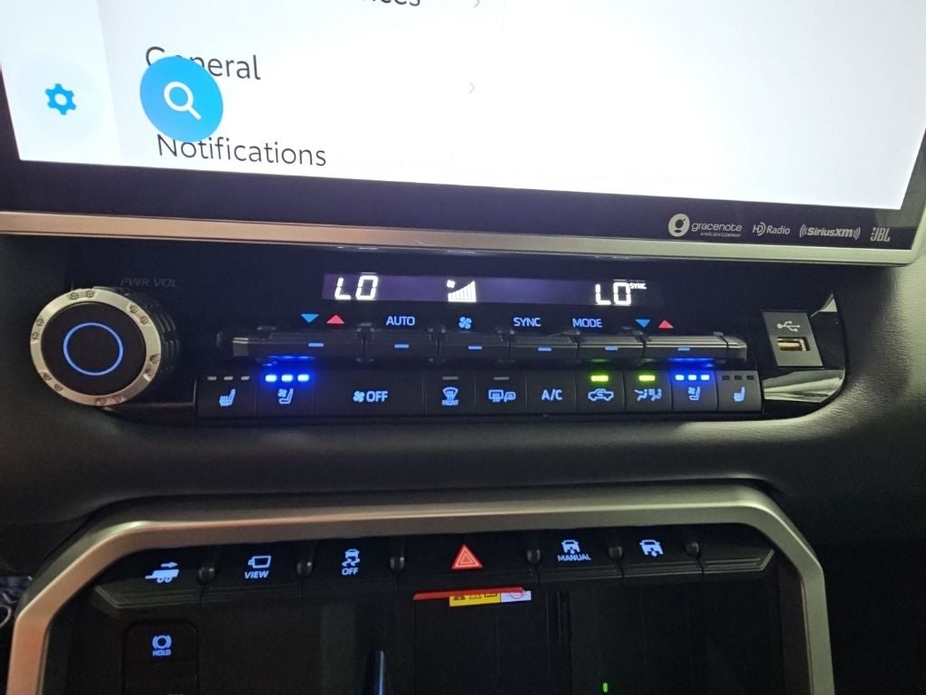 2023 Toyota Tundra Hybrid Platinum