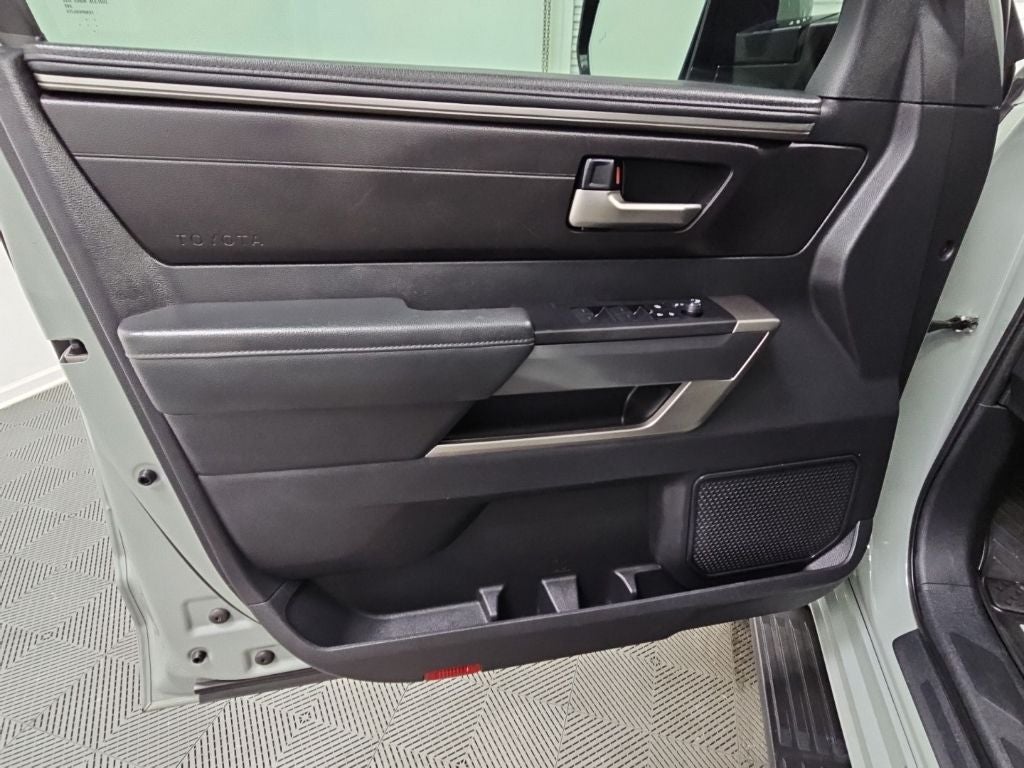 2023 Toyota Sequoia SR5